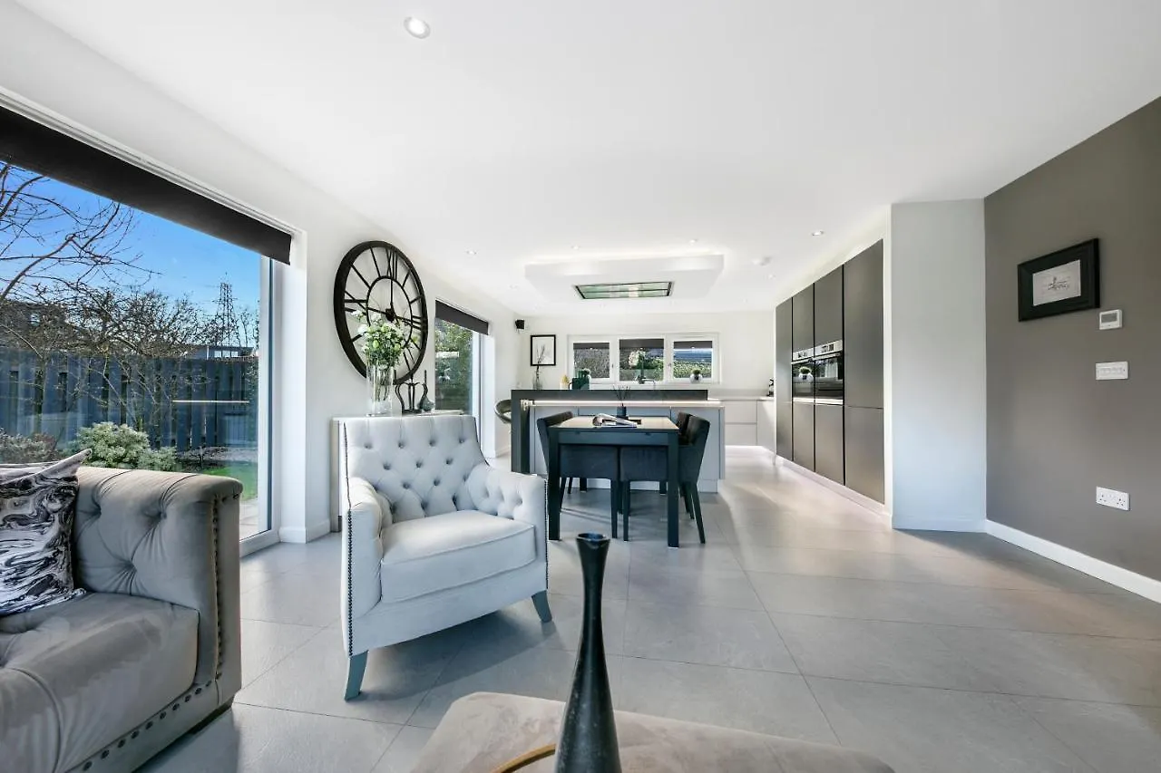 Countesswells Crescent Villa ✪ Grampian Lettings Ltd Aberdeen